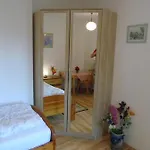 Haus Waldesruh 3* לוהברג