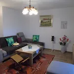 Haus Waldesruh בית הארחה לוהברג